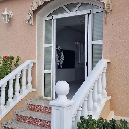 Casa Valdi, Fantastic 4 Bedroom House With Private,heated Swimming Pool And Barbecue *