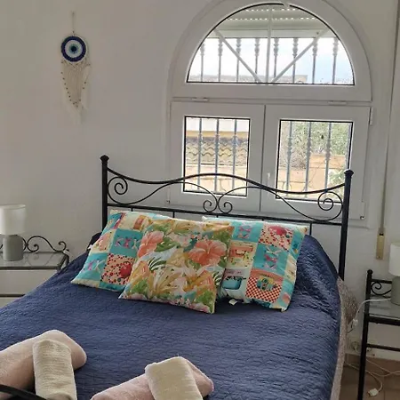 Casa Valdi, Fantastic 4 Bedroom House With Private,heated Swimming Pool And Barbecue * シウダー・ケサダ