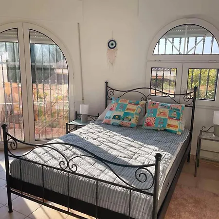 Casa Valdi, Fantastic 4 Bedroom House With Private,heated Swimming Pool And Barbecue 別荘