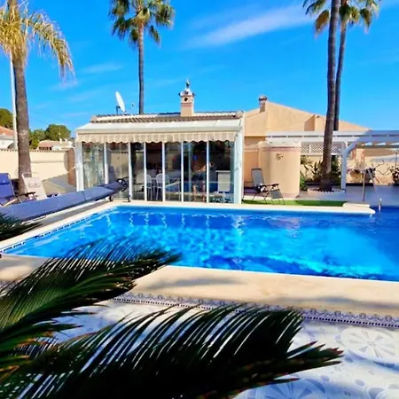 Casa Valdi, Fantastic 4 Bedroom House With Private,heated Swimming Pool And Barbecue *